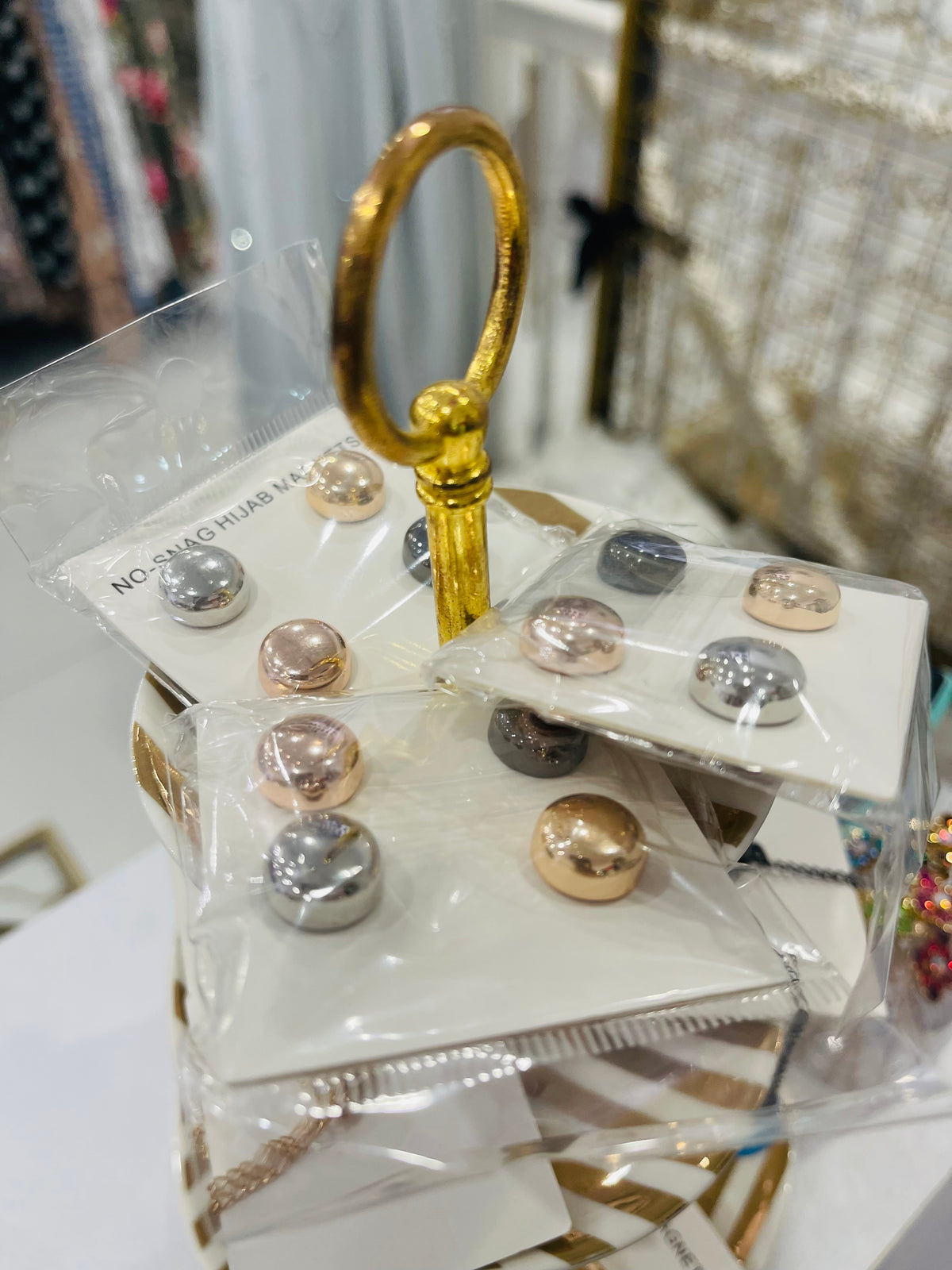 Magnet pin bundle