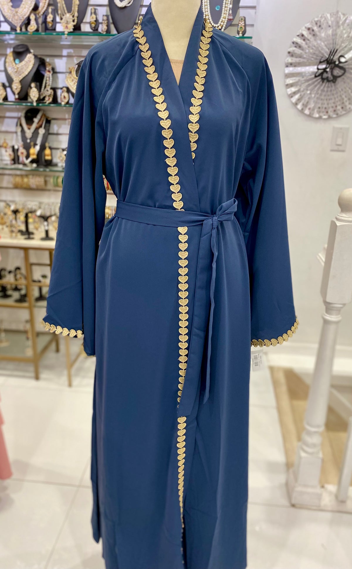 Nilah abaya
