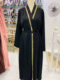 Nilah abaya