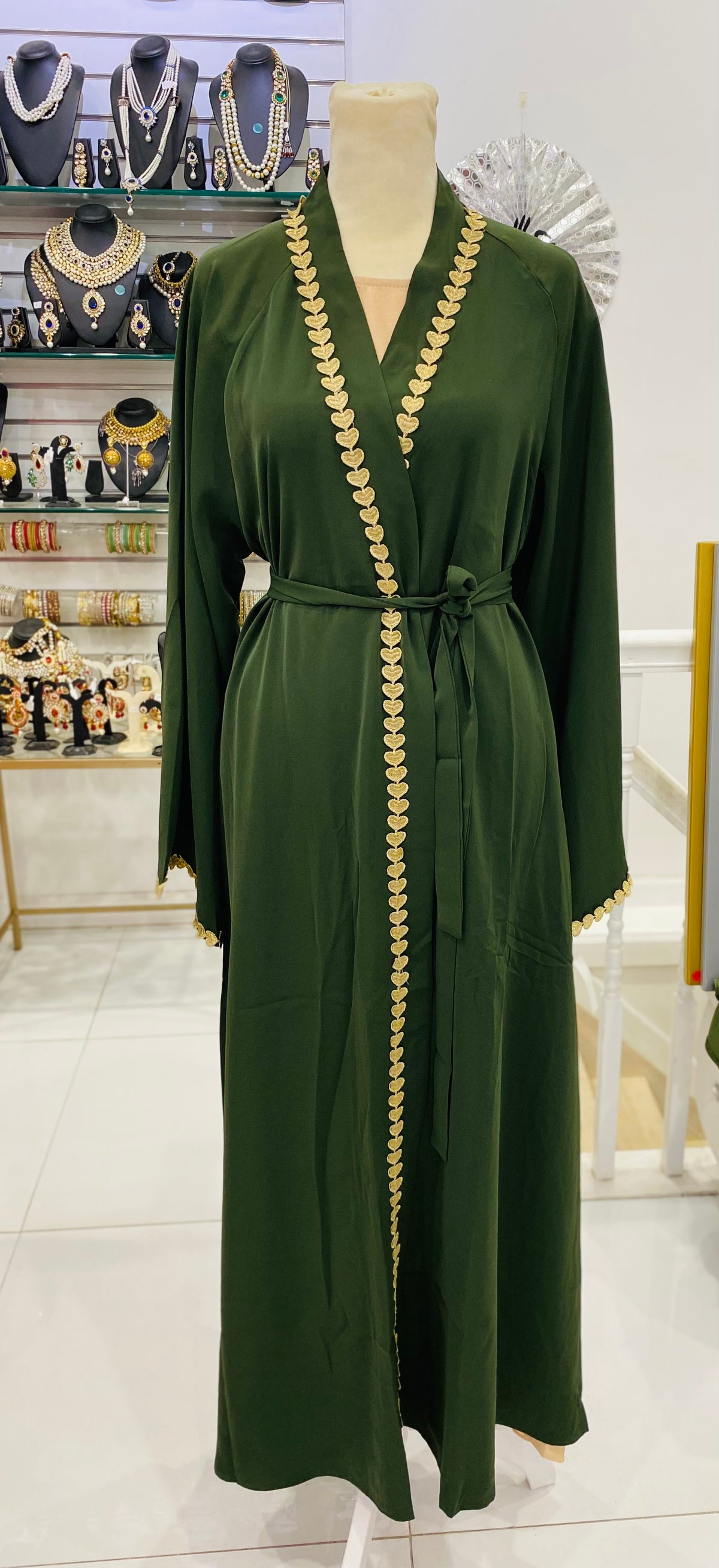 Nilah abaya