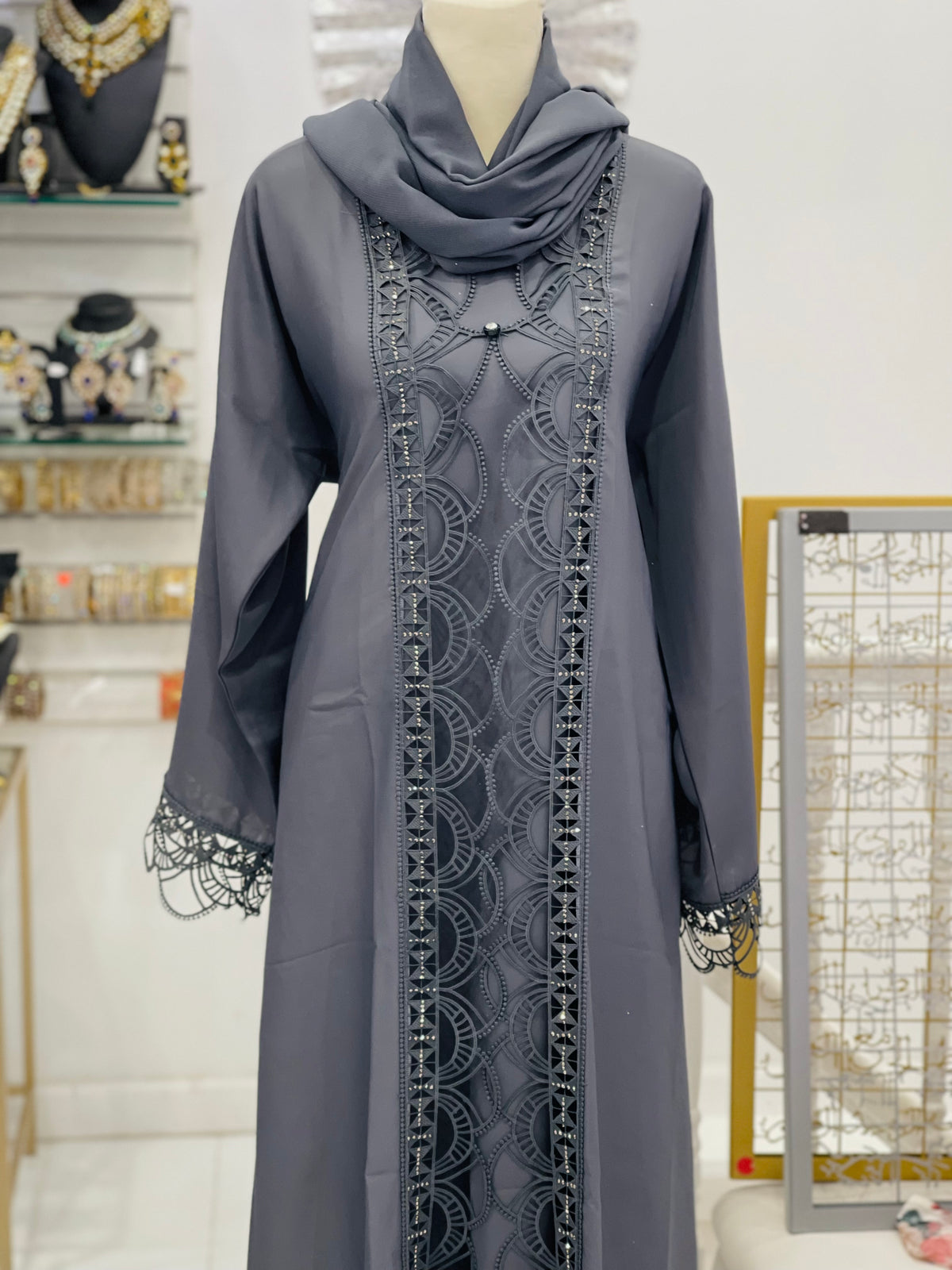 Tahiya Abaya