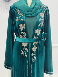 Nikhat Abaya